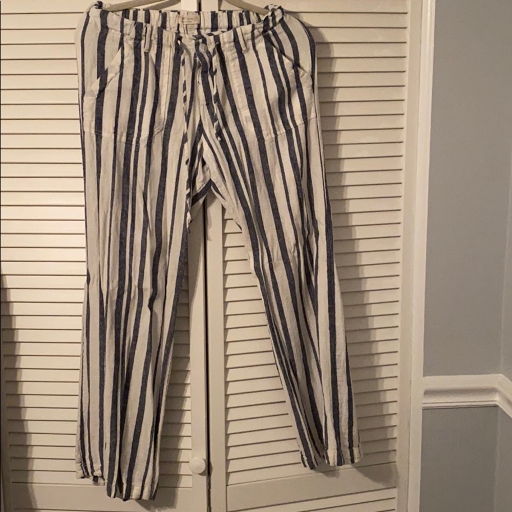 White and blue stripped pants